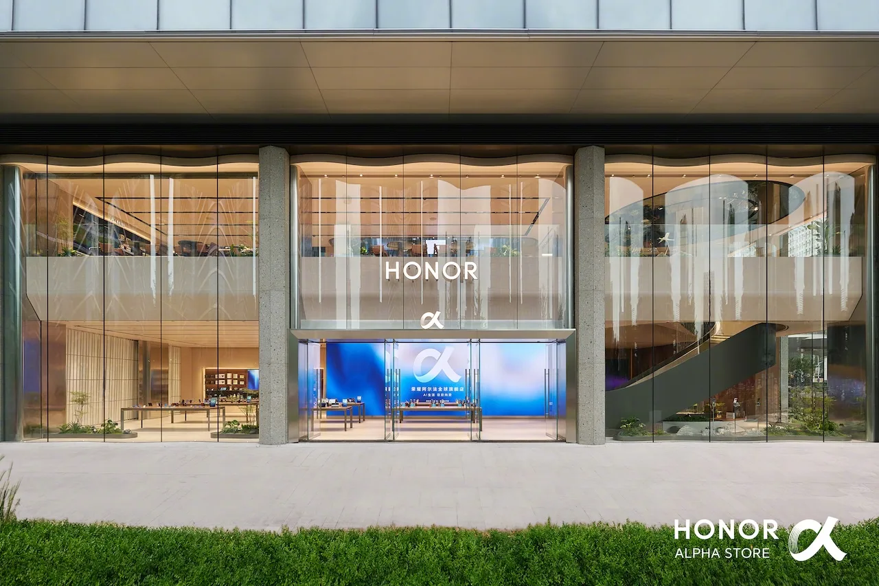 Honor inaugure son premier ALPHA Global Flagship Store à Shenzhen