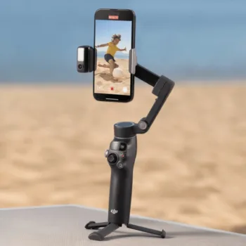 DJI fuite accidentellement la Osmo Mobile 8 : rotation à 360°, nouveau design et suivi intelligent