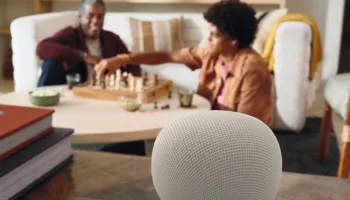 Google Home Speaker : Un son 360°, un design durable et un prix agressif pour démocratiser l'IA
