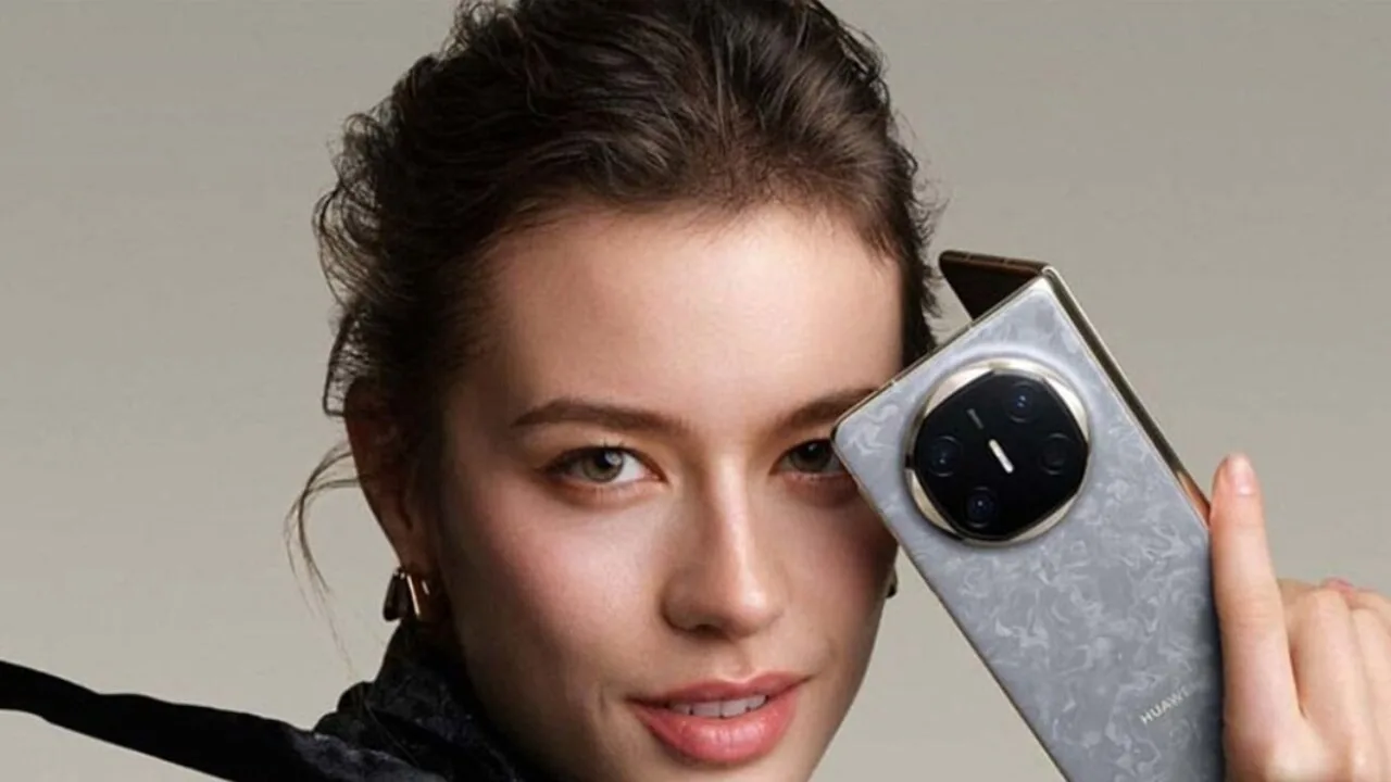 Huawei Mate X7 : le prochain smartphone pliable se précise avant son lancement en novembre