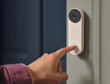 Nest Doorbell Linen _ Lifestyle 1 Nest Doorbell Linen Lifestyle 1