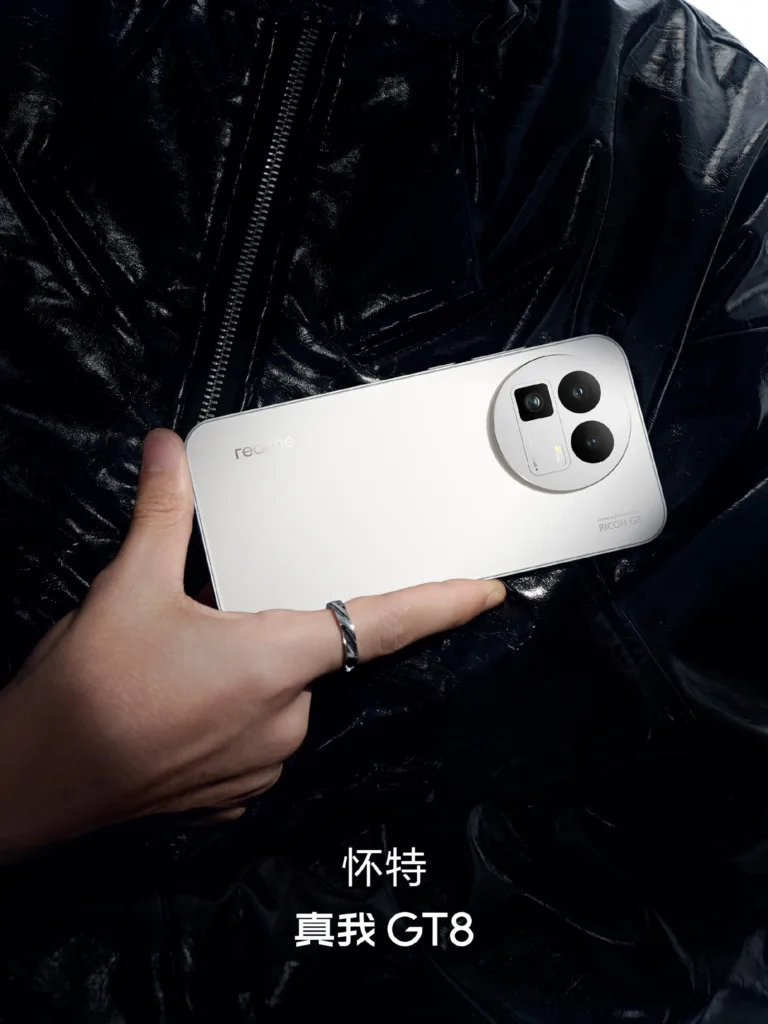 realme GT 8 Pro : capteur de 200 mégapixels et une batterie 7 000 mAh pour le flagship le plus ambitieux de la marque 67 Realme GT 8 White scaled 1