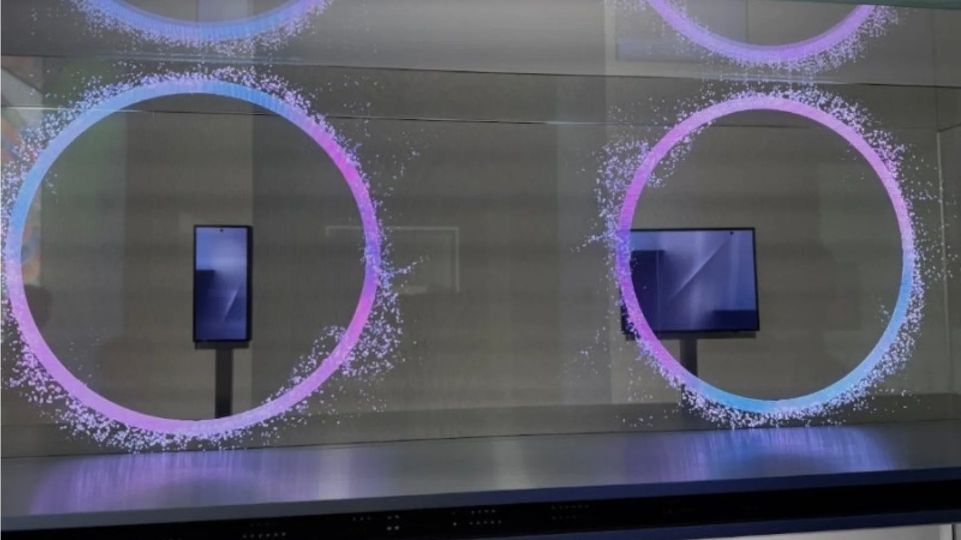 Premier aperçu officiel du Samsung Galaxy Z TriFold : le smartphone tri-pliable devient réalité 49 Premier aperçu officiel du Samsung Galaxy Z TriFold : le smartphone tri-pliable devient réalité