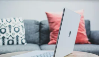 Microsoft délocalise la production de ses Surface hors de Chine dès 2026