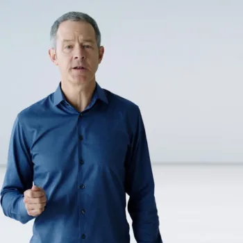 Apple réorganise ses équipes : Eddy Cue prend la santé, Federighi le logiciel, Ternus le hardware