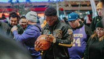 Apple Vision Pro : regardez les matchs des Lakers comme si vous étiez au bord du terrain