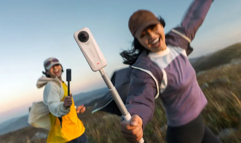 Insta360 lance la X4 Air : la caméra 360° 8k qui coûte 399 €