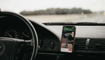 Google Maps prépare un mode ultra-économie d'énergie pour survivre à 1 % de batterie