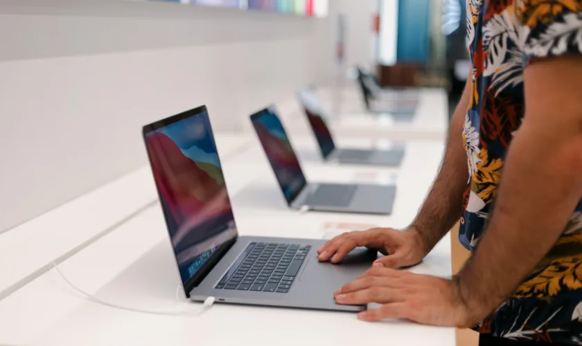 Apple Mac bondit de +14,9 % : La croissance du marché PC accélère, mais Lenovo reste numéro un