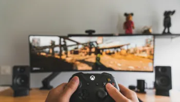 La prochaine Xbox serait un hybride entre console et PC, selon Sarah Bond