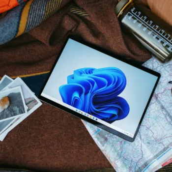 Windows 10 arrive à sa fin : le marché du PC bondit de 9,4 % en 2025 avant la transition vers Windows 11