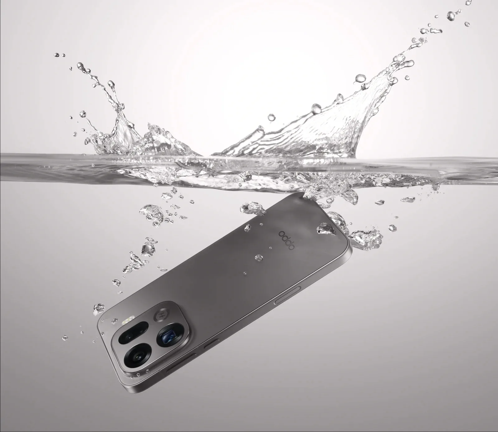 OPPO lance Apex Guard pour garantir la fluidité après 4 ans d'utilisation 48 02 IP69