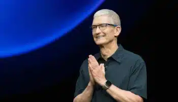 Tim Cook ne quittera pas Apple avant longtemps : Gurman dément les rumeurs de départ en 2026