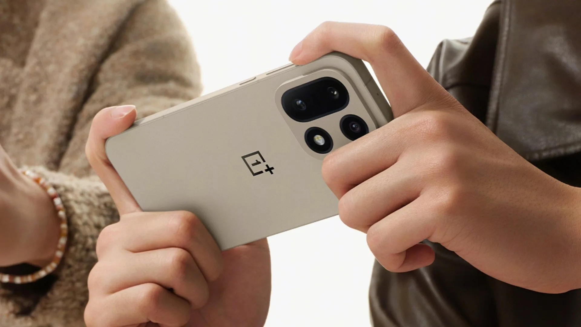 OnePlus 15 : le flagship aura la plus grosse batterie jamais vue chez OnePlus