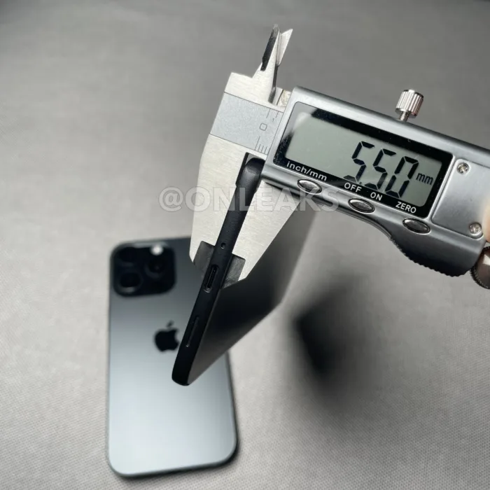 Galaxy S26 Edge est annulé : les maquettes montrent son design ultra-fin (5,5 mm) 50 G5kd4OfXgAEIHzv