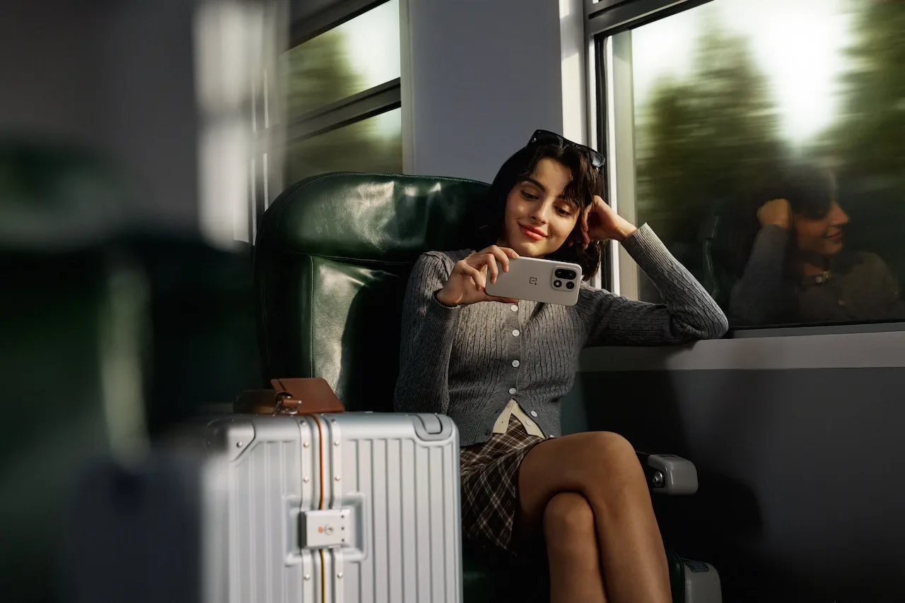 Le OnePlus 15 est officiel : triple puce, écran 165 Hz et batterie de 7 300 mah 54 Infiniti KSP Lifestyle Battery RGB