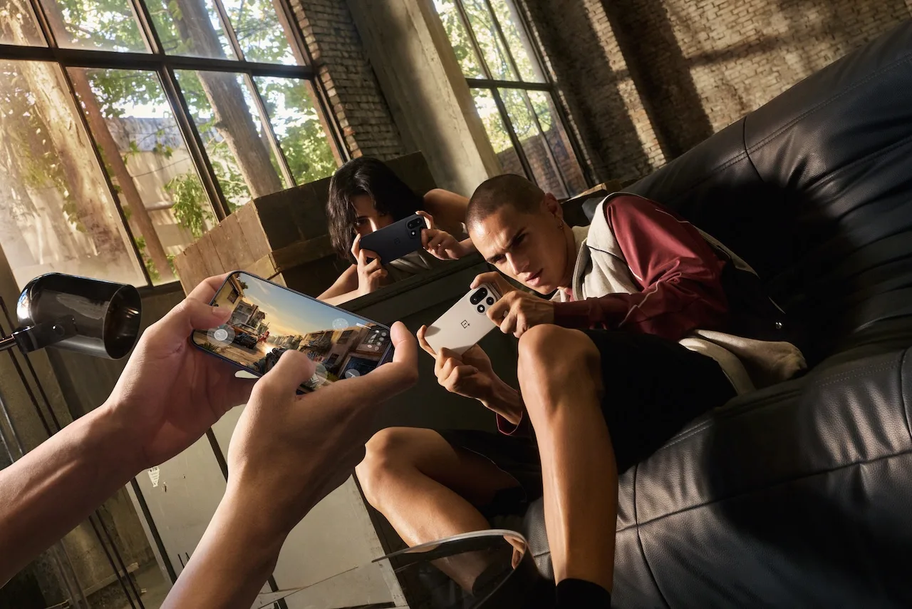 Le OnePlus 15 est officiel : triple puce, écran 165 Hz et batterie de 7 300 mah 53 Infiniti KSP Lifestyle Gaming RGB