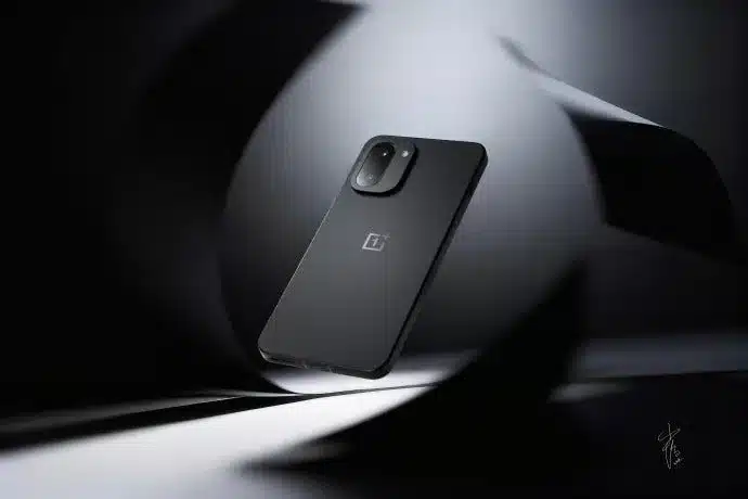 OnePlus 15R : la date de présentation est officielle, et son design n’est plus un secret 40 OnePlus 15R 2