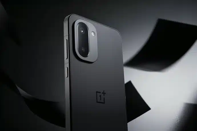 OnePlus 15R : la date de présentation est officielle, et son design n’est plus un secret 39 OnePlus 15R 3