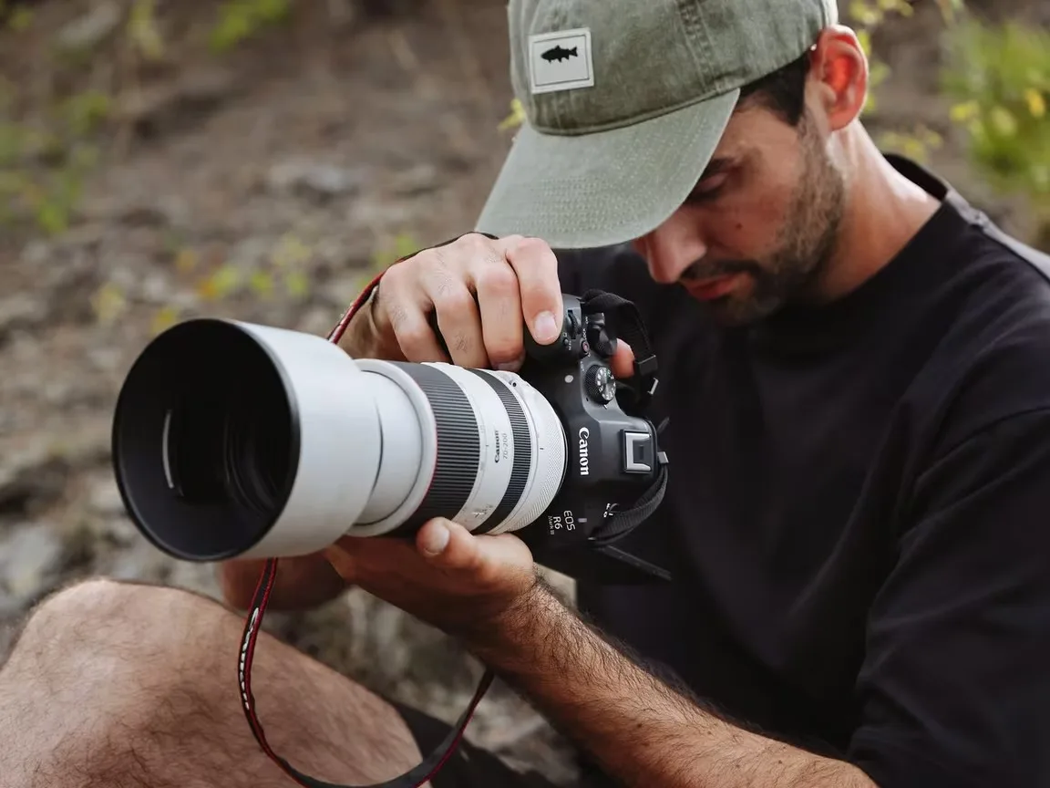 Canon EOS R6 Mark III : un nouveau capteur de 32,5 mégapixels et la vidéo 7K RAW interne 49 eos r6 mark iii hero 6e6734dcfbc