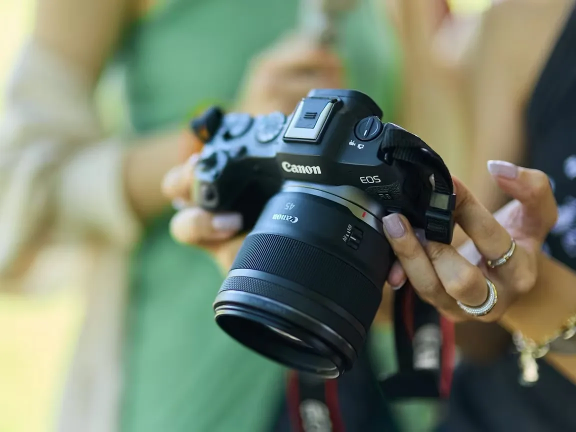 Canon EOS R6 Mark III : un nouveau capteur de 32,5 mégapixels et la vidéo 7K RAW interne