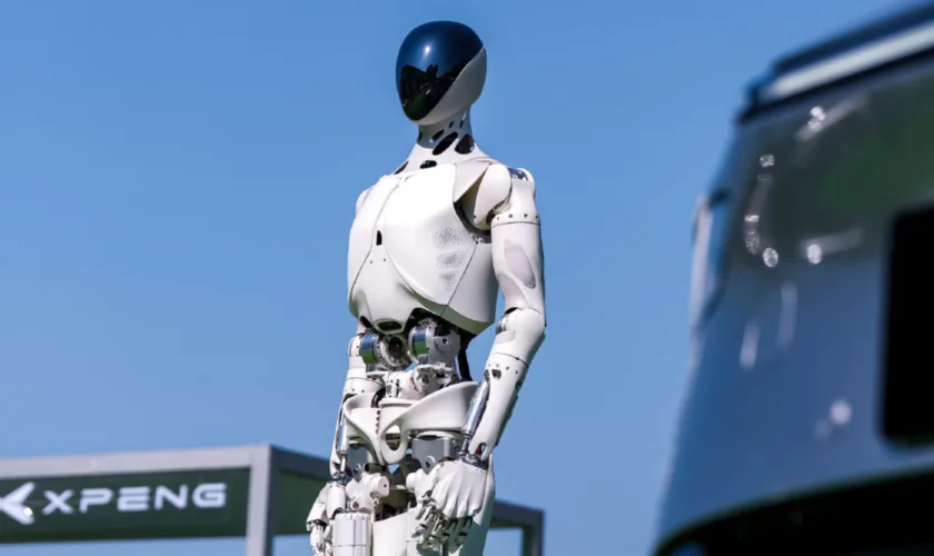 Xpeng Motors va lancer la production en série du robot humanoïde IRON fin 2026