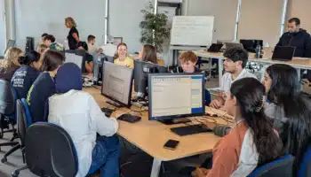 Raspberry Pi Foundation : un outil pédagogique pour transformer l'IA en leçon de maths concrète