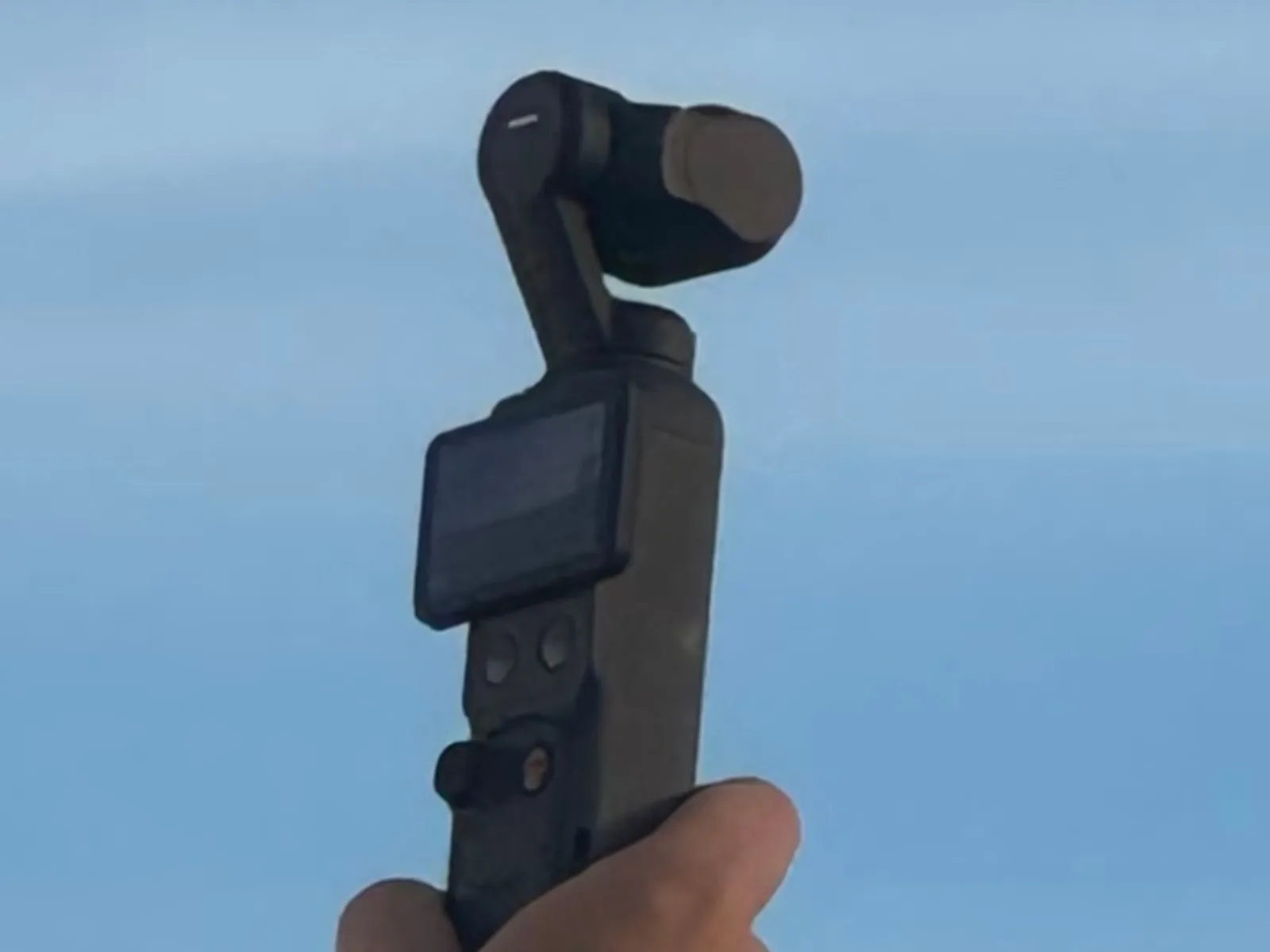 DJI Osmo Pocket 4 : la petite caméra de poche prépare une très grande évolution 49 DJI Osmo Pocket 4 : la petite caméra de poche prépare une très grande évolution