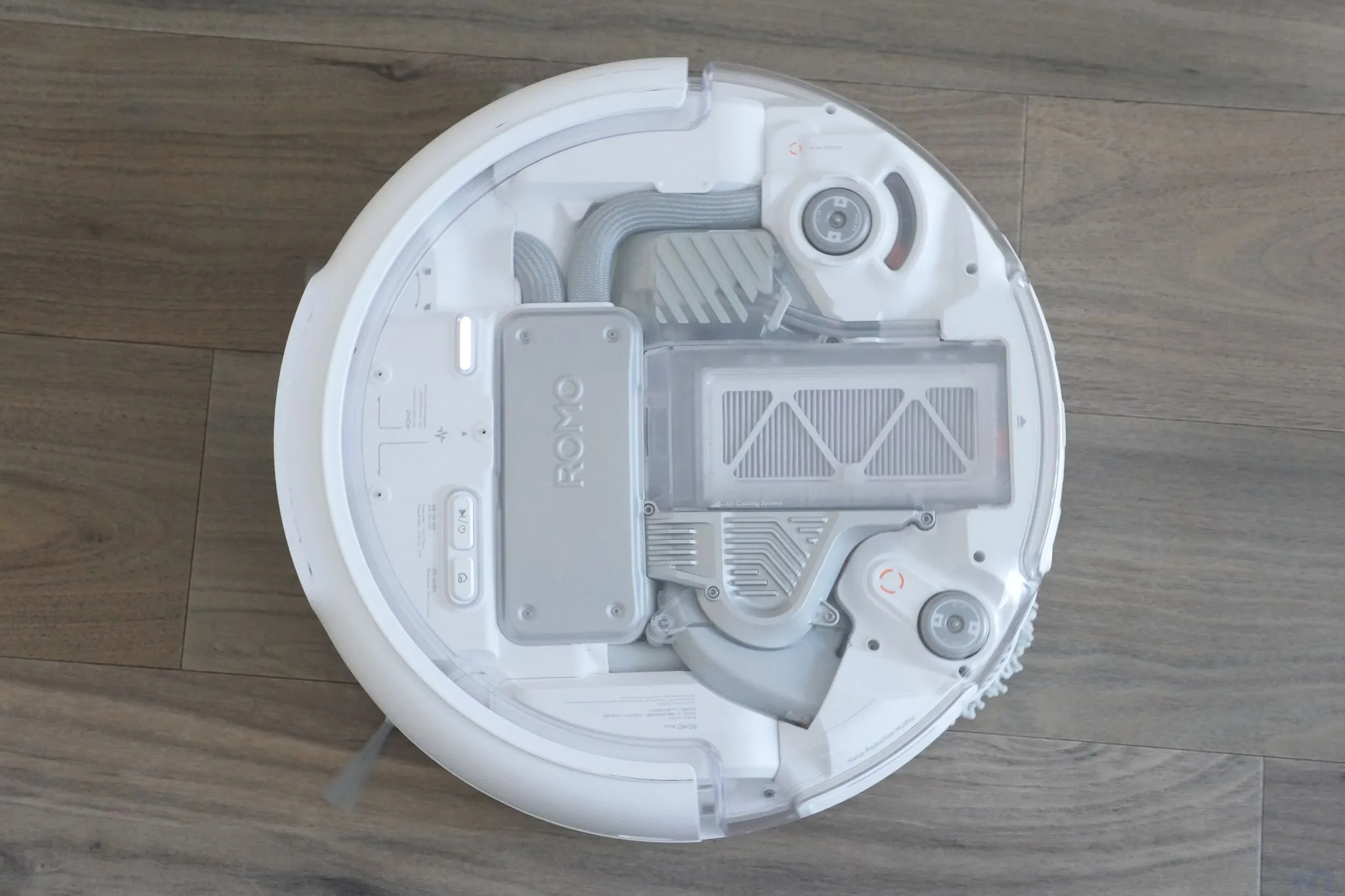 Test du DJI ROMO P : DJI réussit-il son premier robot aspirateur haut de gamme ? 51 DJI ROMO P 38