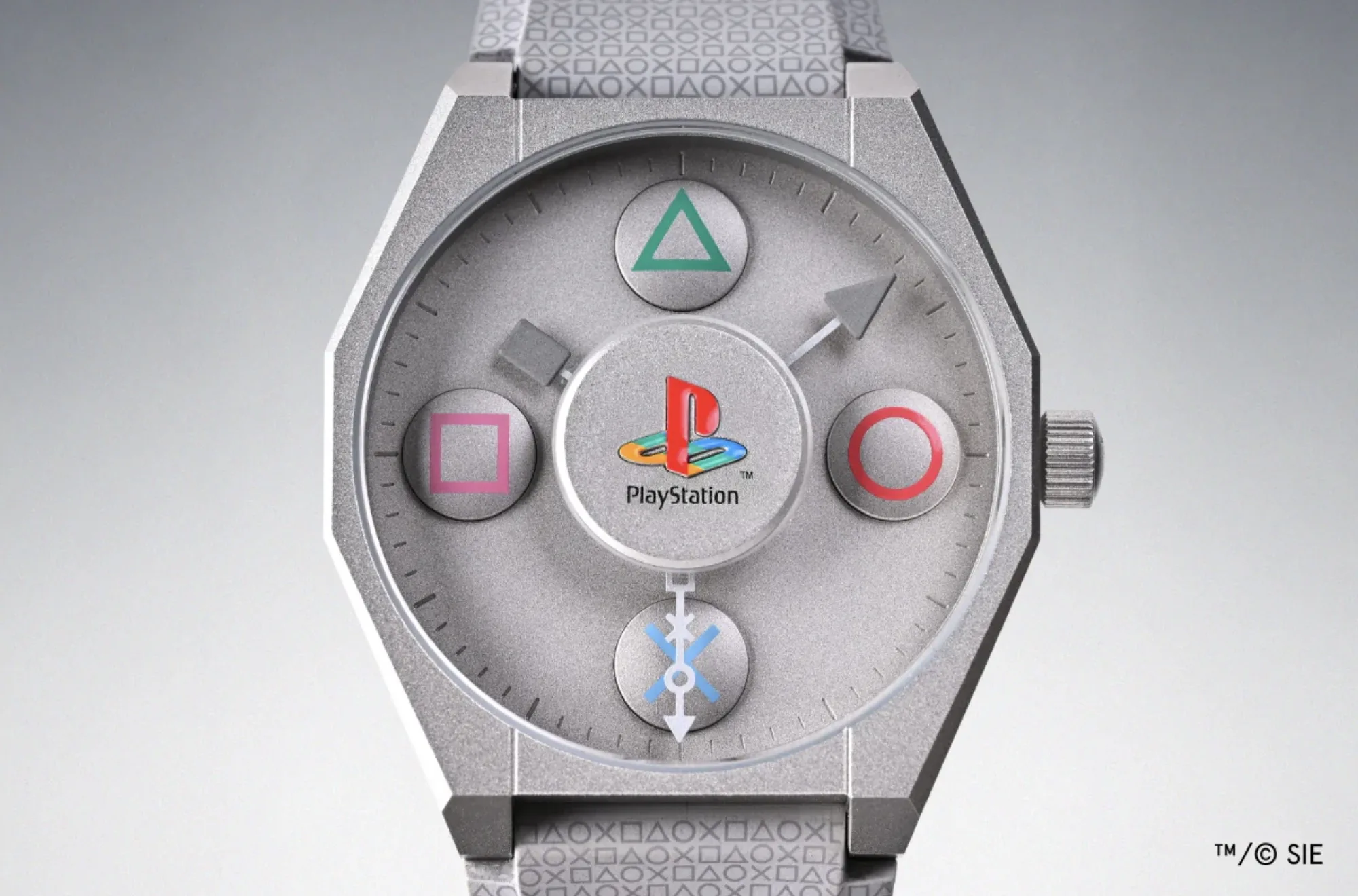 PlayStation x ANICORN : une collection de montres pour célébrer les 30 ans de la PS1