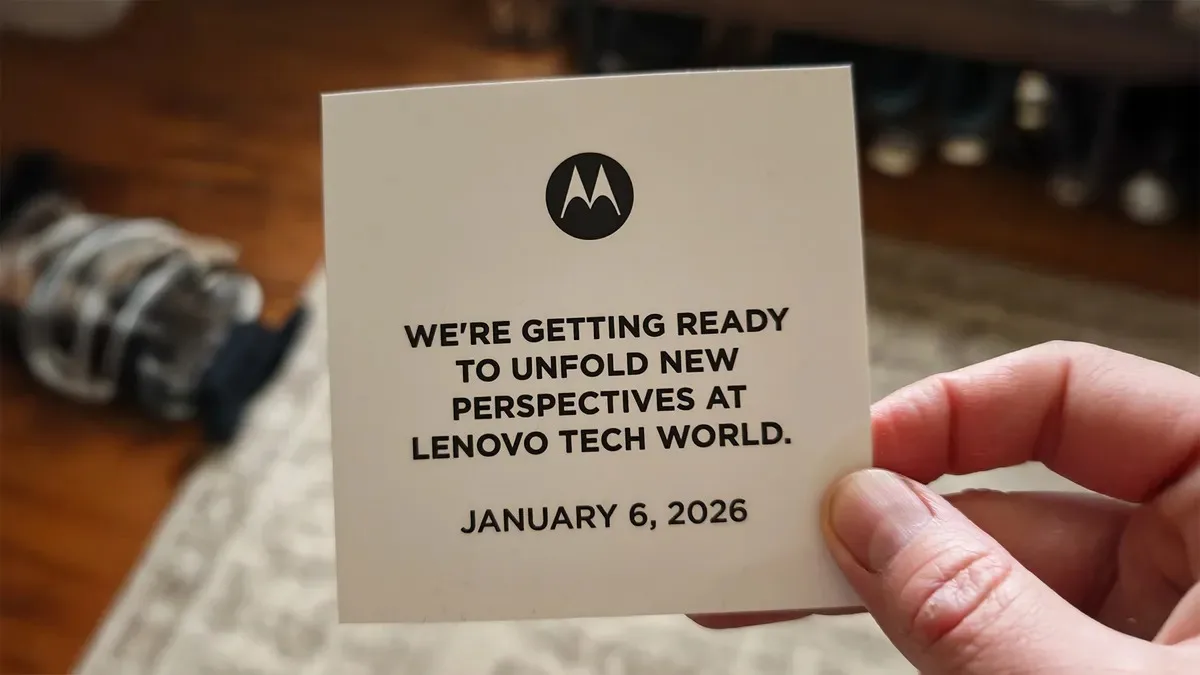 Motorola va lancer son premier smartphone pliable « livre » au CES 2026 50 au6raWoy5ELxshCh8gdan 1200 80.jp