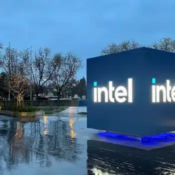 Apple pourrait confier les puces d’iPhone 2028 à Intel : diversification stratégique ou pari risqué ?