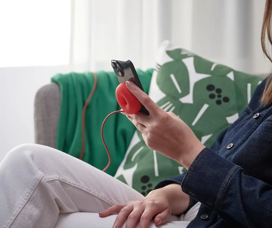 IKEA lance VÄSTMÄRKE : des chargeurs sans fil Qi2 abordables et pensés pour la maison