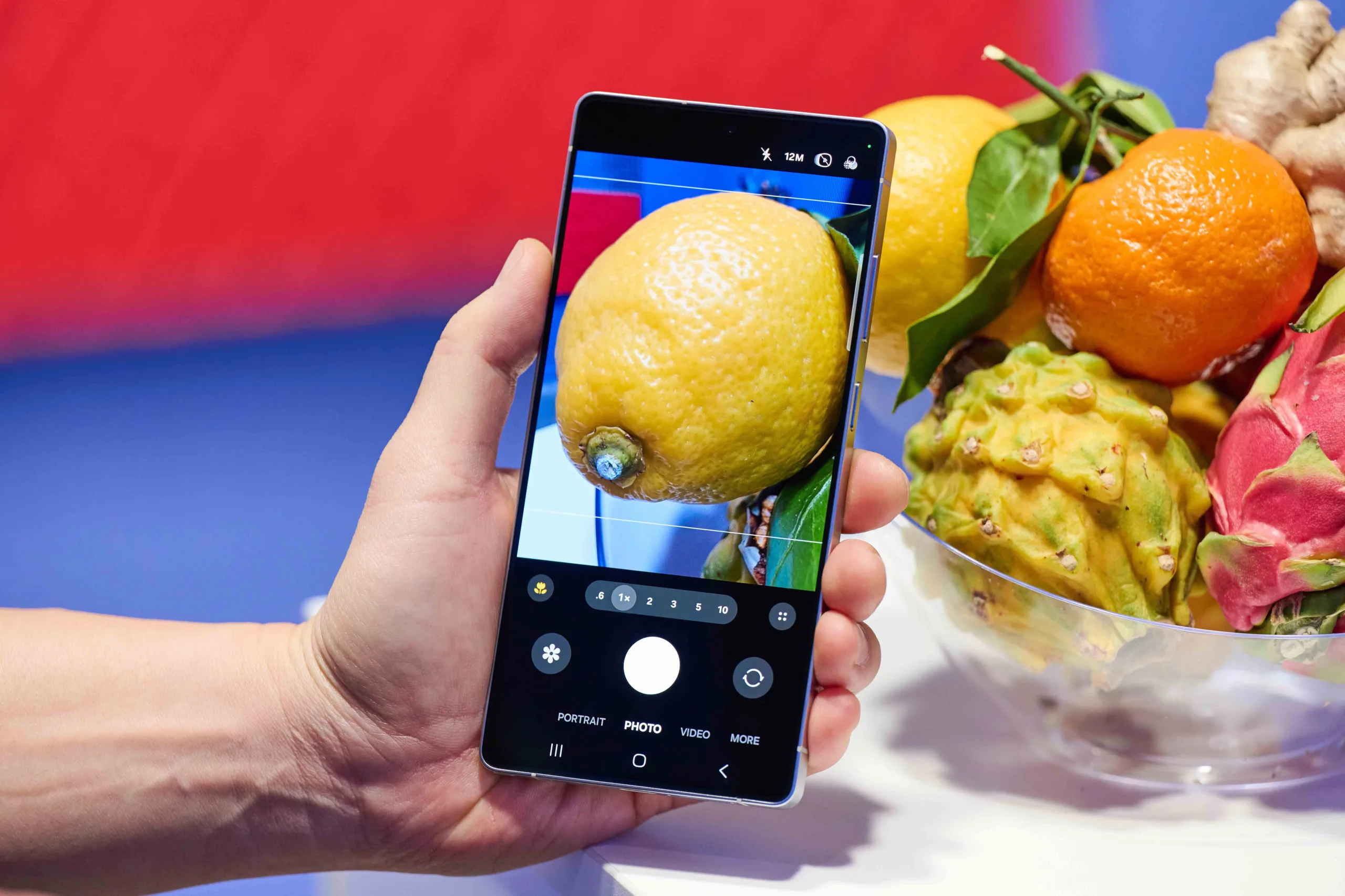 Samsung Galaxy S26 Ultra : Le pari du réalisme photo pour enterrer le « look Samsung »