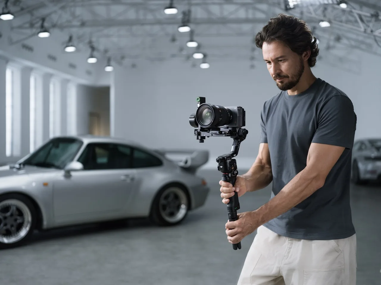 DJI RS 5 : Le nouveau gimbal à tracking intelligent qui remplace un cadreur 62 03