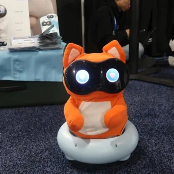 CES 2026 : Cocomo et Inu de Ludens AI, les robots IA qui veulent devenir de vrais compagnons émotionnels