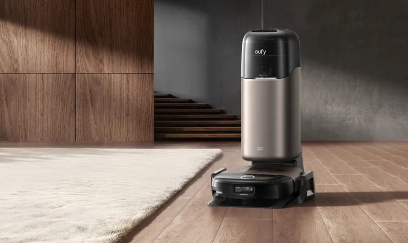Eufy Omni S2 : Le robot aspirateur qui monte les escaliers et parfume votre maison