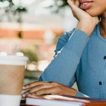 SwitchBot AI MindClip : Le « second cerveau » à clipser qui mémorise tout pour vous