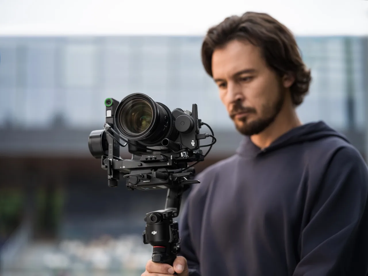 DJI RS 5 : Le nouveau gimbal à tracking intelligent qui remplace un cadreur 57 DJI RS 5 : Le nouveau gimbal à tracking intelligent qui remplace un cadreur