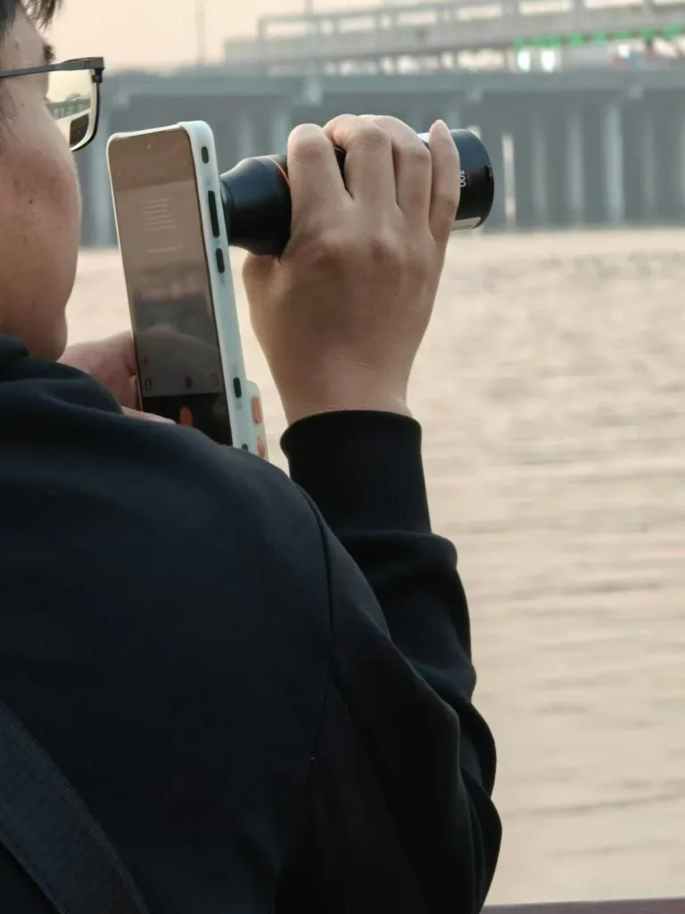OPPO Find X9 Ultra : Un téléconvertisseur Hasselblad de 300 mm pour briser les limites du zoom 65 Oppo Find X9 Ultra real life images