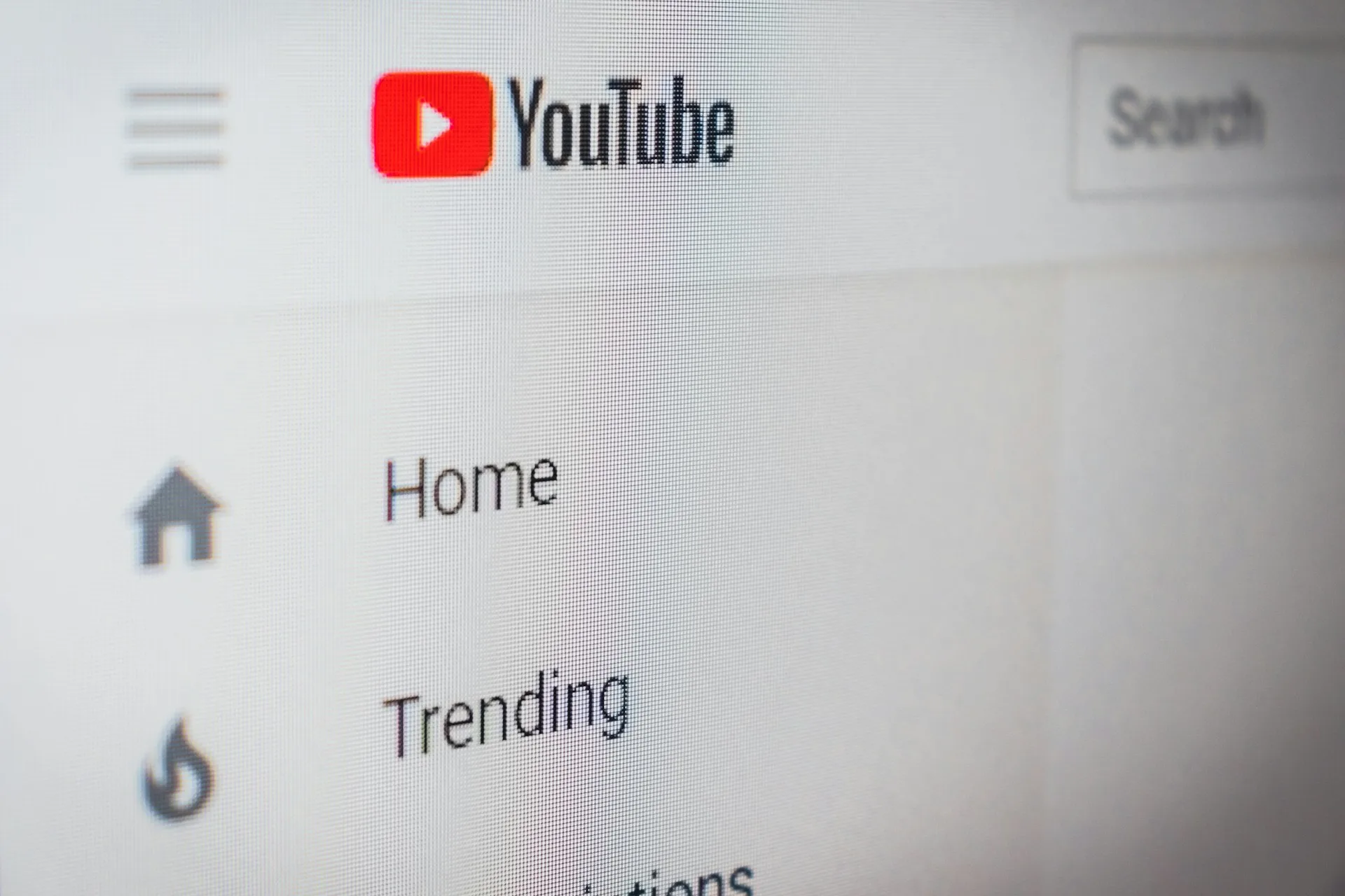 YouTube améliore sa recherche avec un filtre Shorts et un nouveau tri par popularité