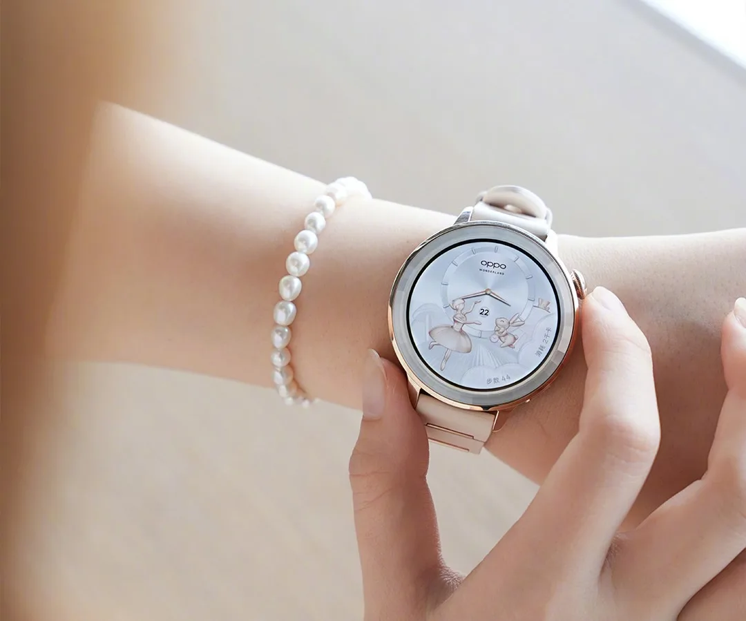 OPPO Watch X3 Mini : Le luxe et la puissance enfin dans un format compact