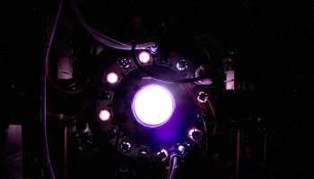 OpenAI et Helion : derrière l’accord électrique géant, une alliance aussi ambitieuse que spéculative