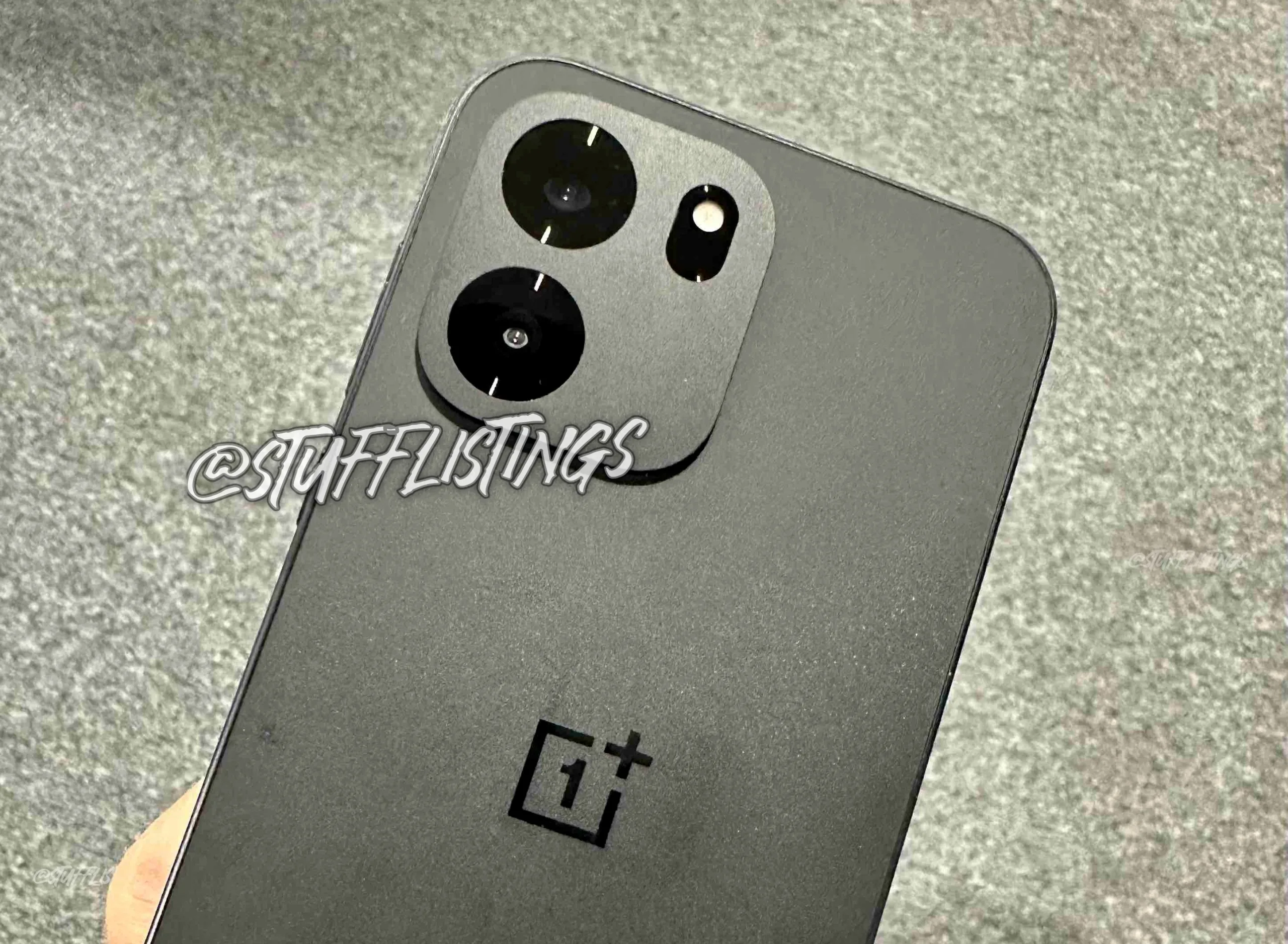 HEZ8QKLbEAAjo j scaled