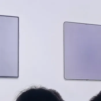 OPPO humilie Samsung : Le Find N6 ridiculise le pli du Galaxy Z Fold 7 en direct