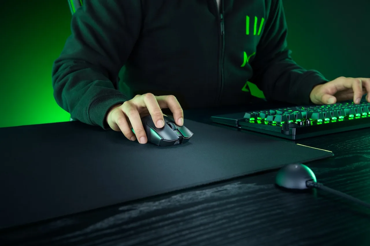 Razer Viper V4 Pro : La souris de 49 g qui veut conquérir l'e-sport en 2026