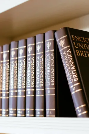 Droit d'auteur : Britannica et Merriam-Webster attaquent OpenAI en justice
