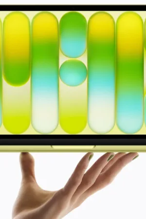 MacBook Neo : pourquoi l'écran tactile n'est pas (du tout) une priorité pour Apple ?