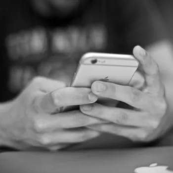 iPhone 6s, 7, 8 et X : Pourquoi Apple publie une mise à jour d’urgence en mars 2026 ?