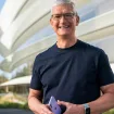 Tim Cook reste chez Apple, mais la transition au sommet révèle les fragilités du groupe